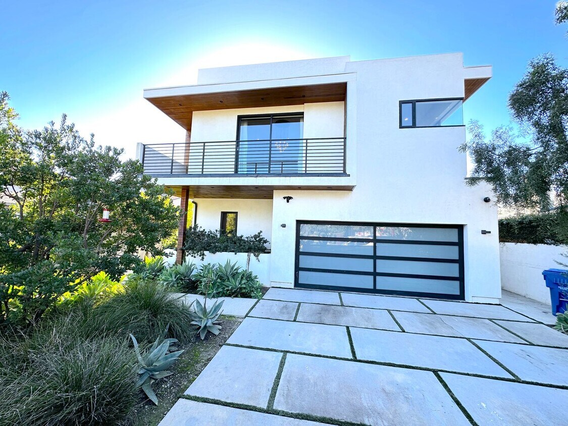 2223 Glendon Ave, Los Angeles, CA 90064 House Rental in Los Angeles
