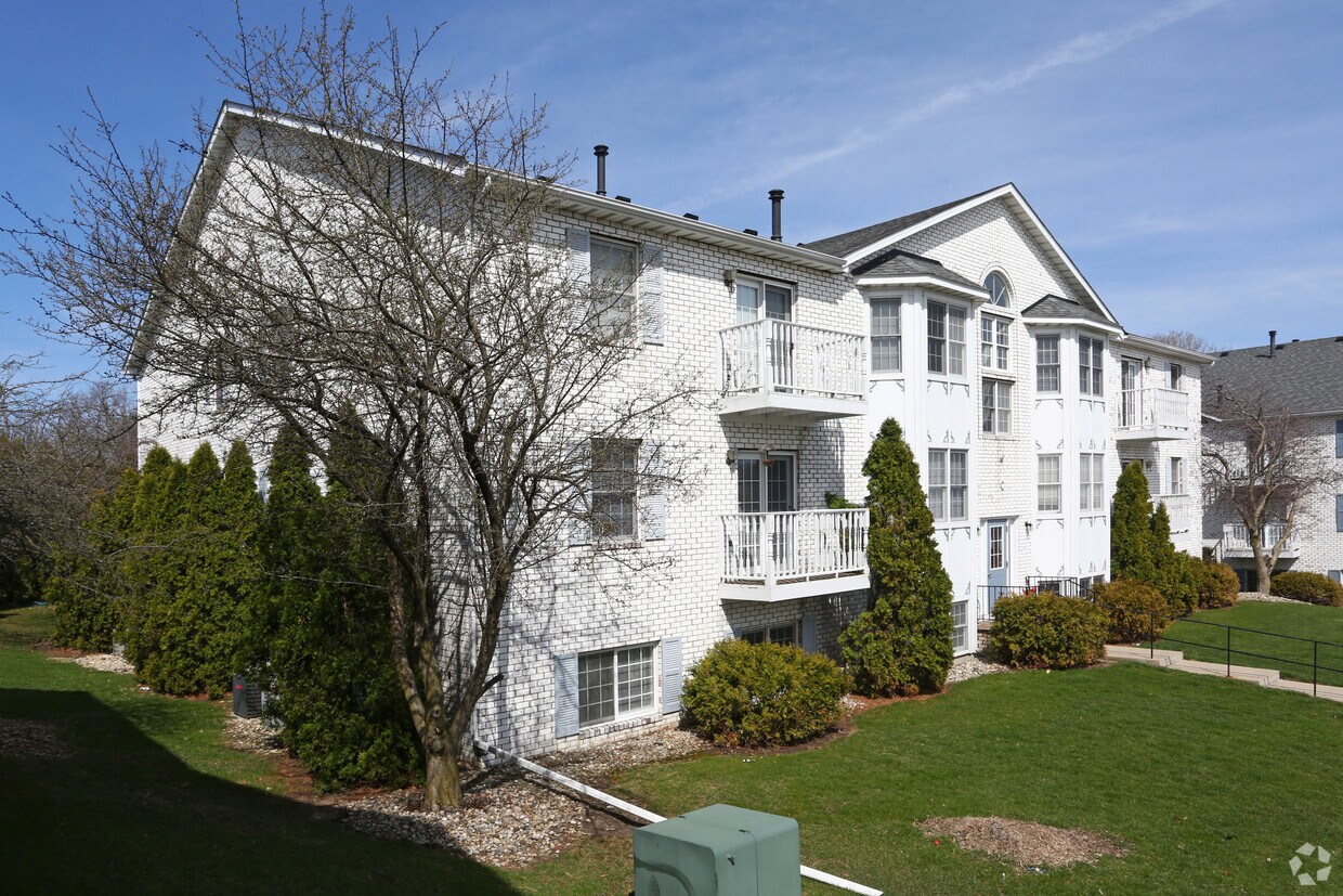 3 Stortz Dr, Bloomington, IL 61701 Apartments Bloomington, IL