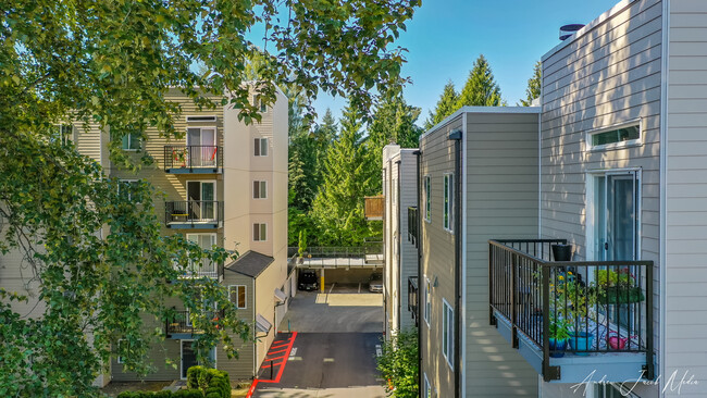 West Mall Place Apartments - Everett, WA | Apartments.com