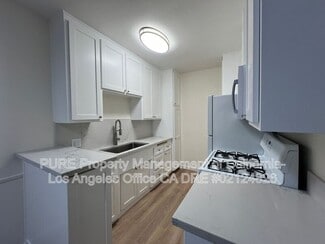 Building Photo - 4421 Murietta Ave