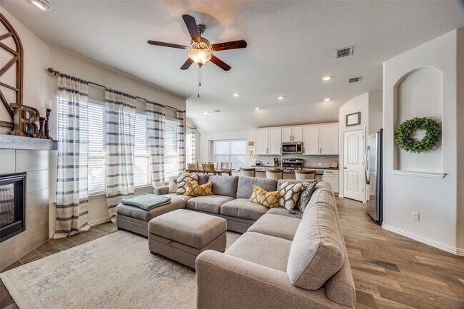 Foto del edificio - 4533 Hemingway Ave