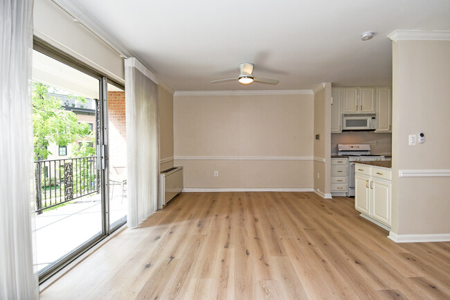 Dining room - 3535 Chevy Chase Lake Dr