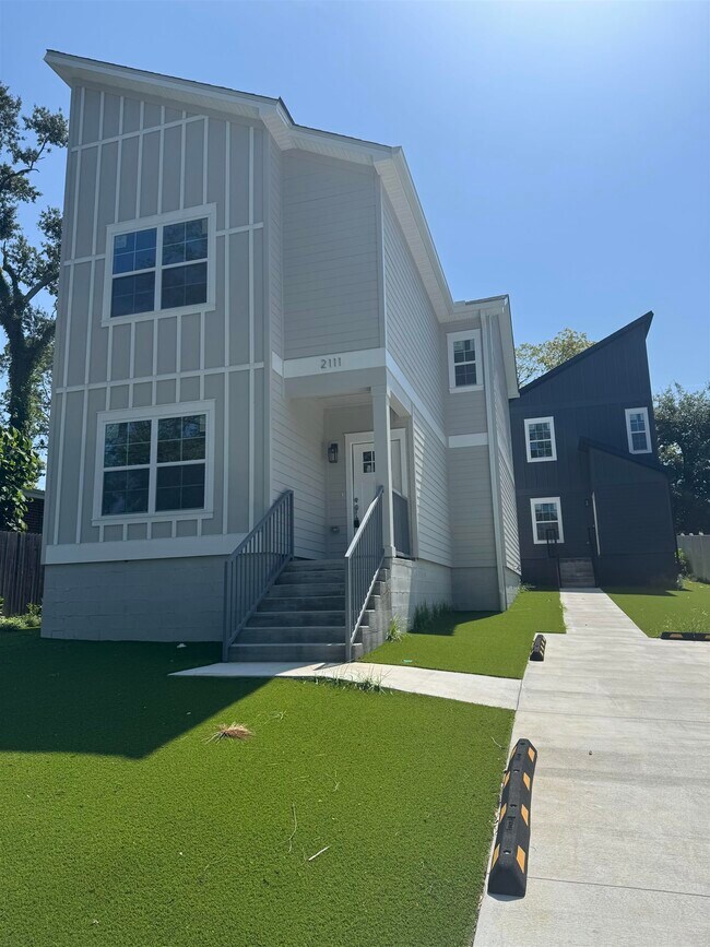 Foto del edificio - 2111 Owens St