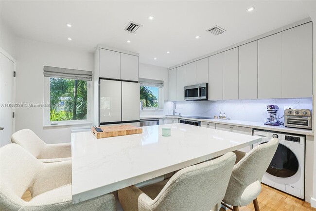 Foto del edificio - 7635 SW 56th Ave