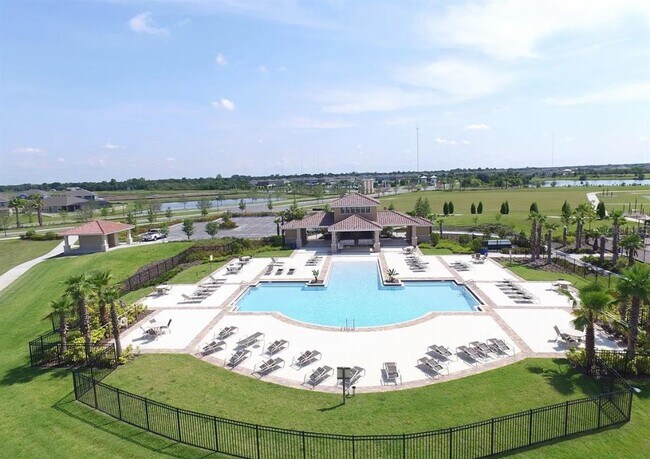 Foto del edificio - 13330 Palmera Vista Dr