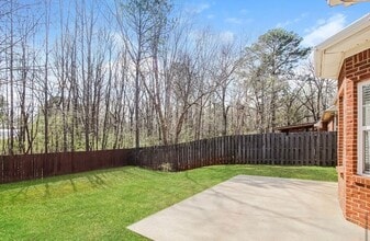 Building Photo - 4633 Highgrove Dr