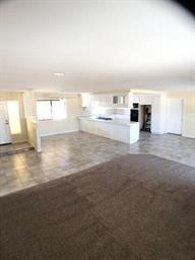 Foto del edificio - 21036 Pine Ridge Ave