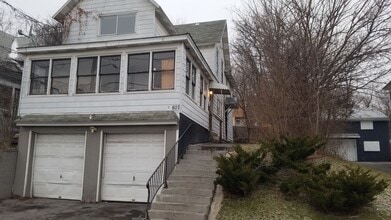 Building Photo - 807 Hawley Ave