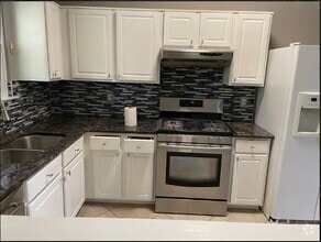 Building Photo - 6201 Cinnamon Ct