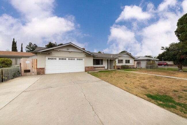 Building Photo - 3825 Bianchi Way
