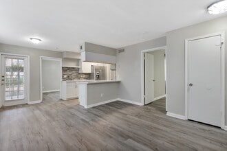 Building Photo - 2750 Holly Hall St