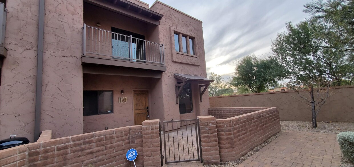 Foto principal - 4128 N Thurston Ln