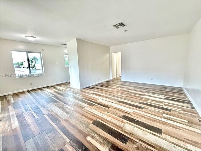 Foto del edificio - 1821 N 17th Ct