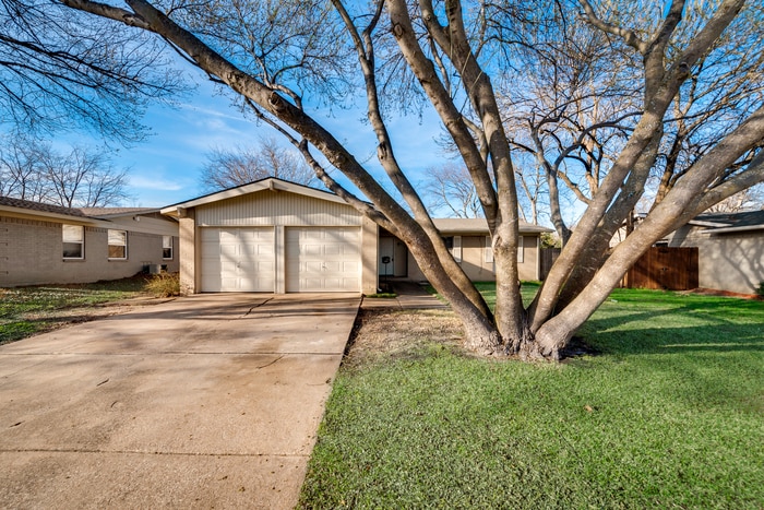 Foto principal - Cozy 3 bedroom 2 bath home in Richardson