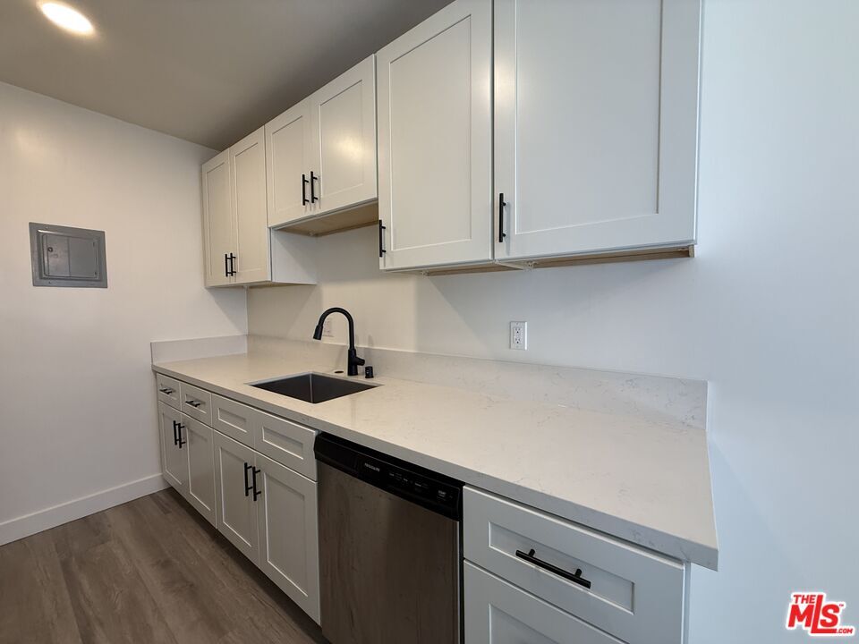Foto principal - 3707 S Canfield Ave
