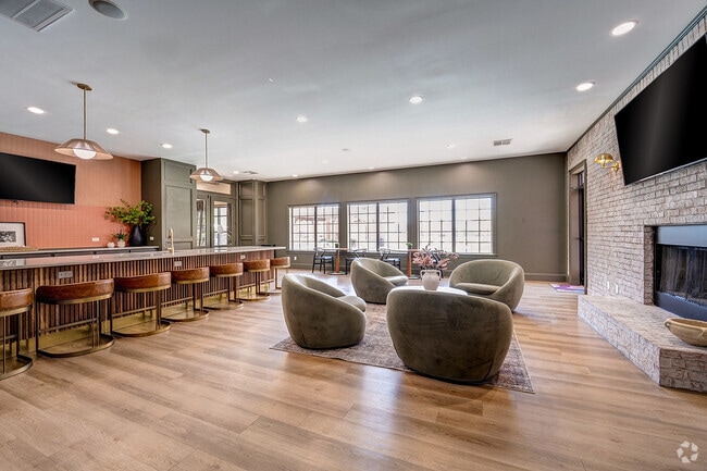 Building Photo - Yugo Flagstaff Grove
