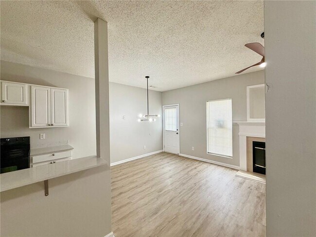 Building Photo - 5481 Sierra Tr