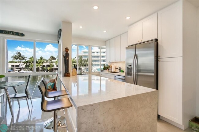 Building Photo - 180 Isle of Venice Dr