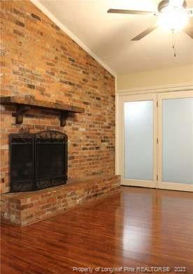 Building Photo - 2621 Elmhurst Dr