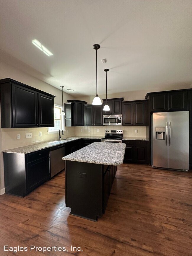 Foto del edificio - 4 br, 2.5 bath House - 104 Stafford Dr