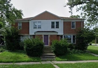 Building Photo - 2079 S Green Rd