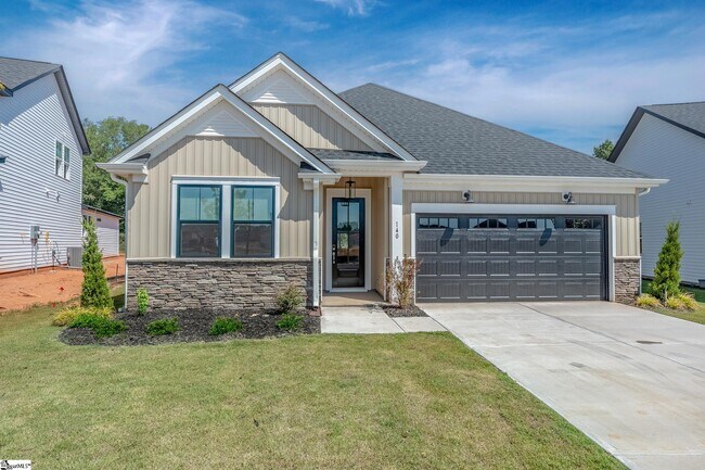 Building Photo - 140 Laurel Oak Dr