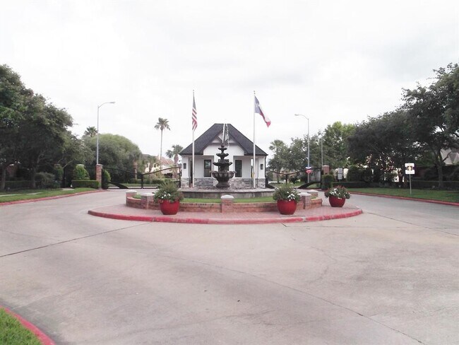 Foto del edificio - 1722 Parklake Village Dr