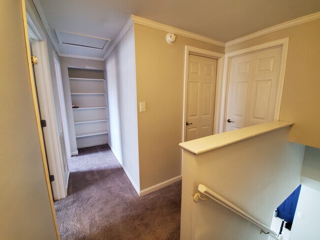 Building Photo - 7728 Crown Crest Ct