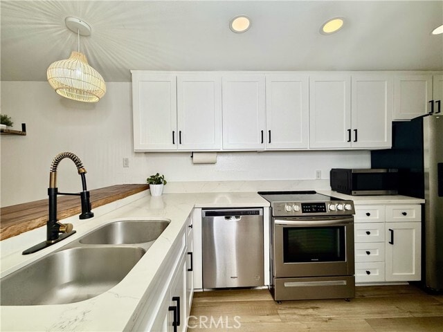 Building Photo - 9116 Marina Pacifica Dr N