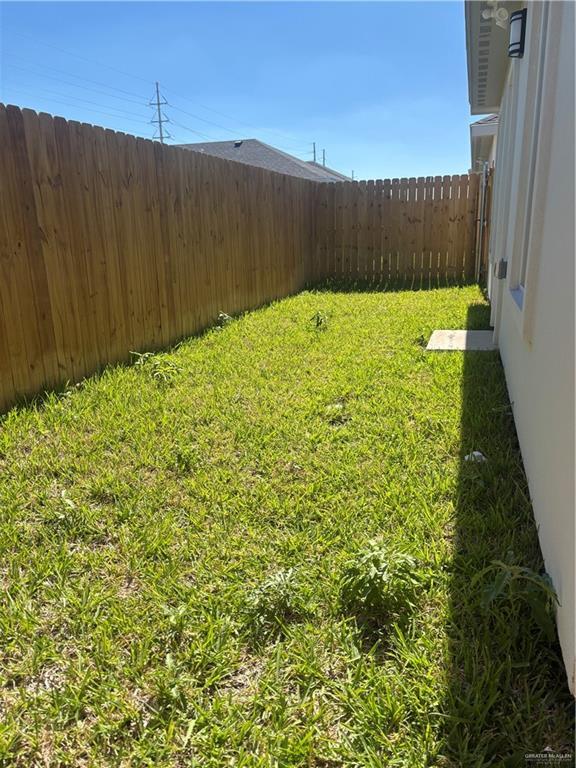 Building Photo - 20 Emerald N Ave