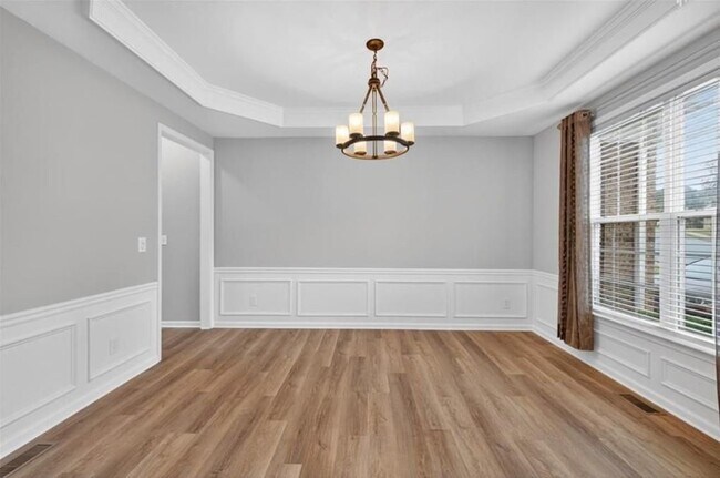 Building Photo - 740 Mayfair Ct