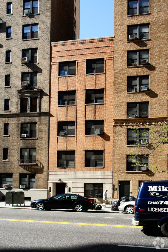Building Photo - Furnished Quarters at 142 West 86th Street