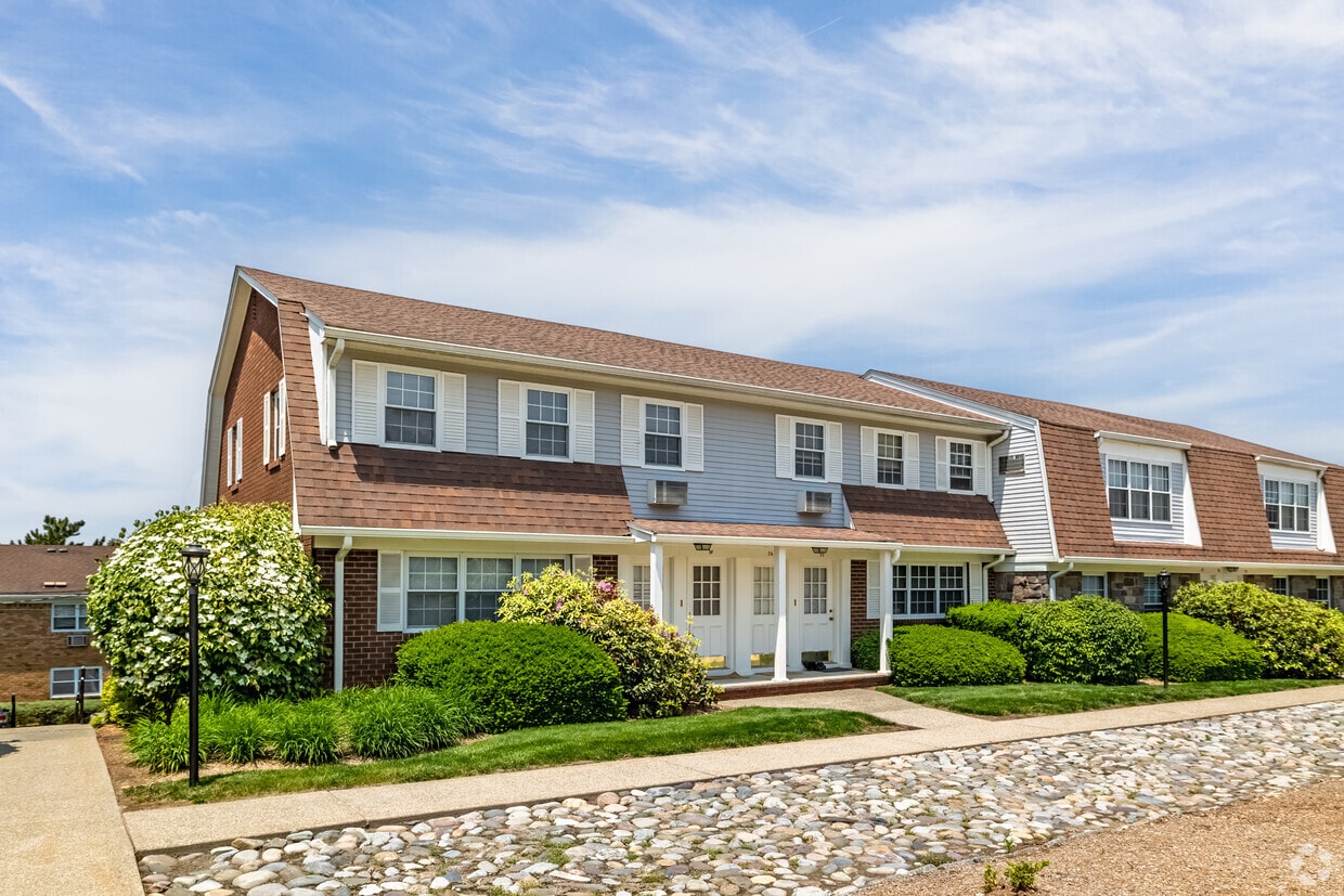 Gateways at Randolph - 44 Center Grove Rd Randolph, NJ 07869 ...