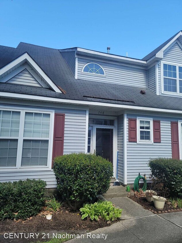 Primary Photo - 3 br, 2.5 bath House - 748 Windbrook Circle