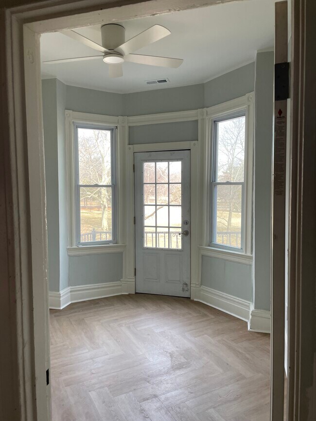 Office/Nursery - 4412 Arsenal St