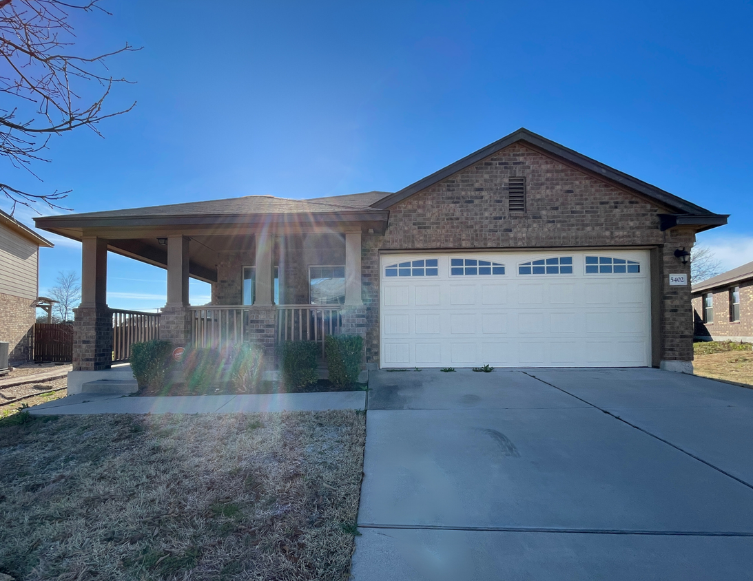 Foto principal - 5402 Katy Creek Ln