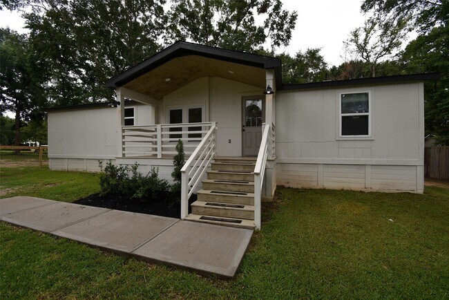Building Photo - 26257 Red Oak Ln