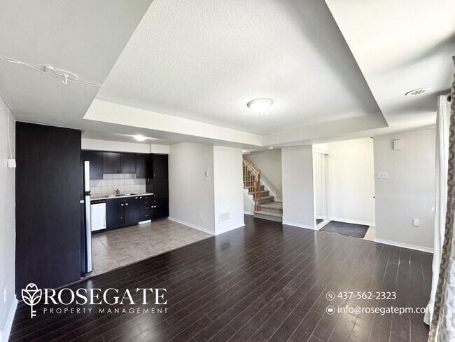 Building Photo - Modern 2-Bedroom Freehold Townhouse with Huge Outdoor Space – Brampton