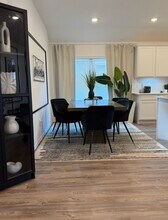 Building Photo - 3618 Oakvale Dr