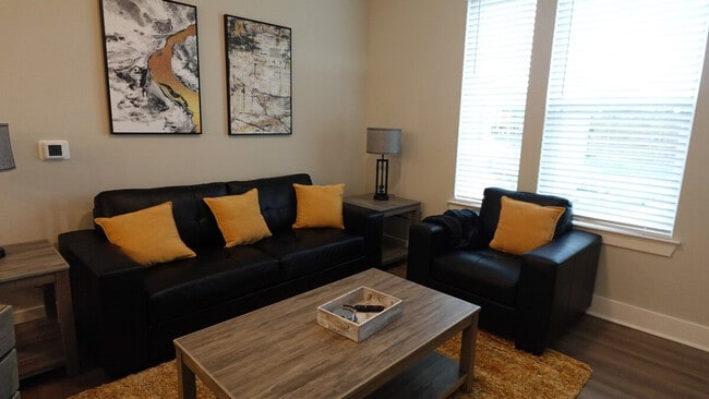 Building Photo - 1985 Startown Rd