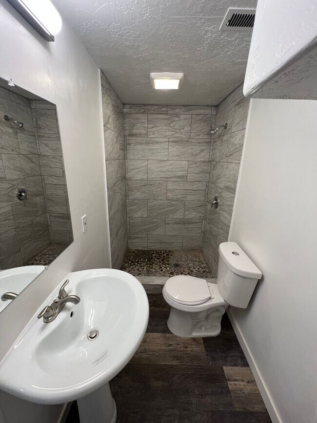 Foto del edificio - W21 322 Village Way