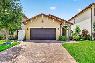 Building Photo - 4917 NW 51st Ter