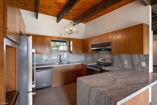 Foto del edificio - 4 br, 4 bath House - 135 W Quince Ave