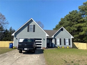 Building Photo - 675 Americana Dr