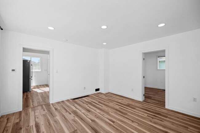 Building Photo - Northeast Spokane Home - Completely Remode...
