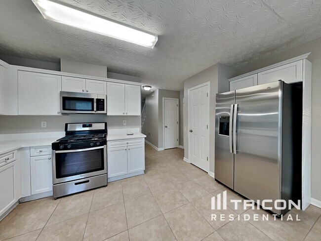 Building Photo - 332 Coburn Ct