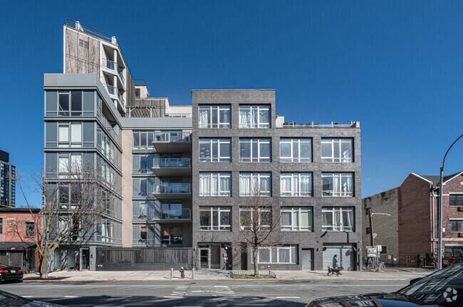 Building Photo - 659 Bergen St