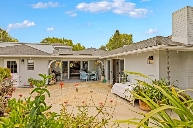 Foto del edificio - 1214 Del Mar Ave