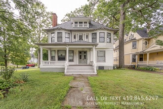 Building Photo - 2274 Robinwood Ave