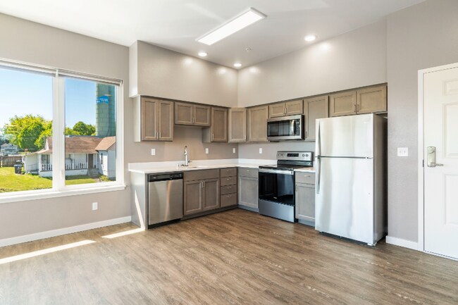 Building Photo - 1925 S I St